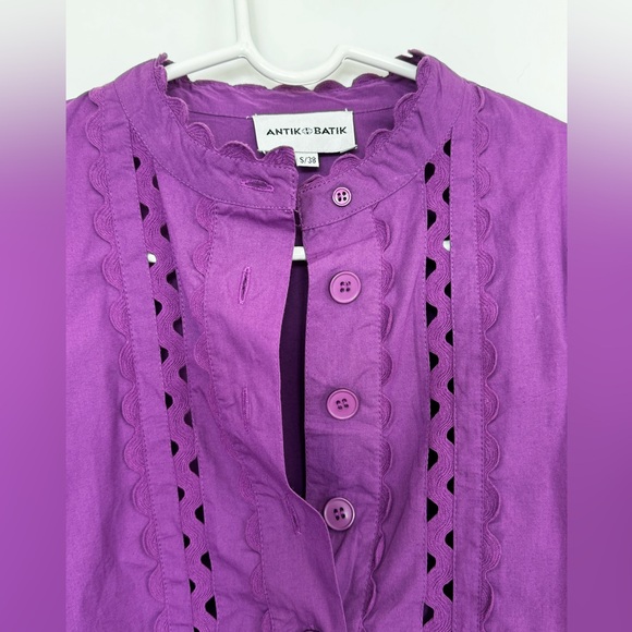 Purple like new Antik Batik size small 38 button up top - Picture 1 of 6